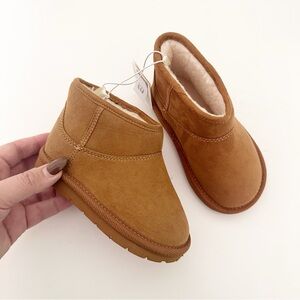 Baby Toddler Suede Fleece Lined Ankle Booties Tan 8 NWT